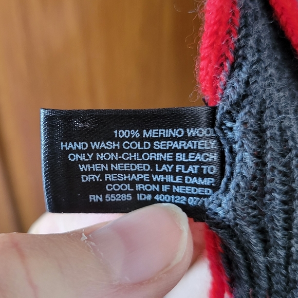 Express Wool Scarf - Picture 3 of 5